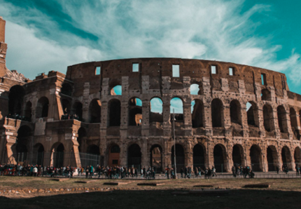 Gli animali popolano il Colosseo chiuso